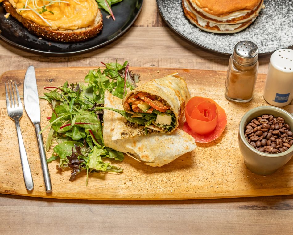 Manoush Oregano with Vegetables